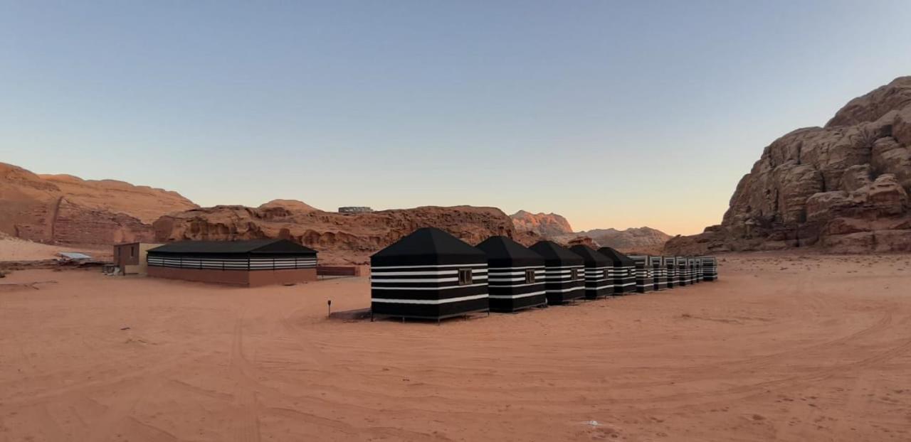 Bedouin Holidays Camp And Jeep Tours Wadi Rum Ngoại thất bức ảnh