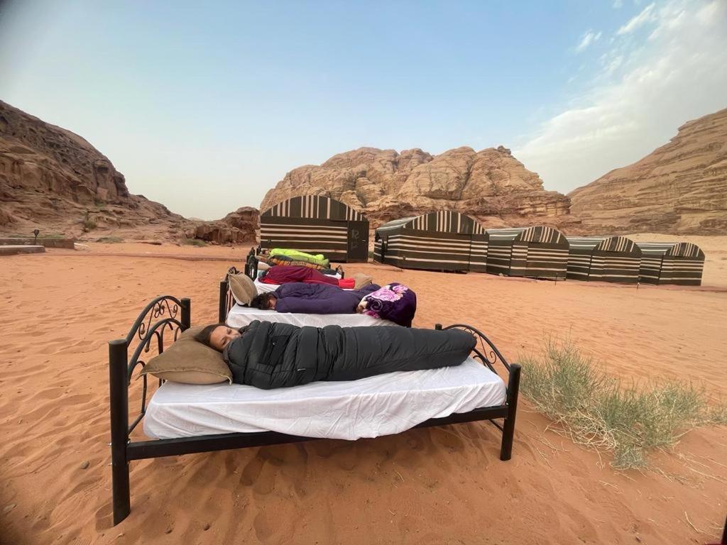 Bedouin Holidays Camp And Jeep Tours Wadi Rum Ngoại thất bức ảnh
