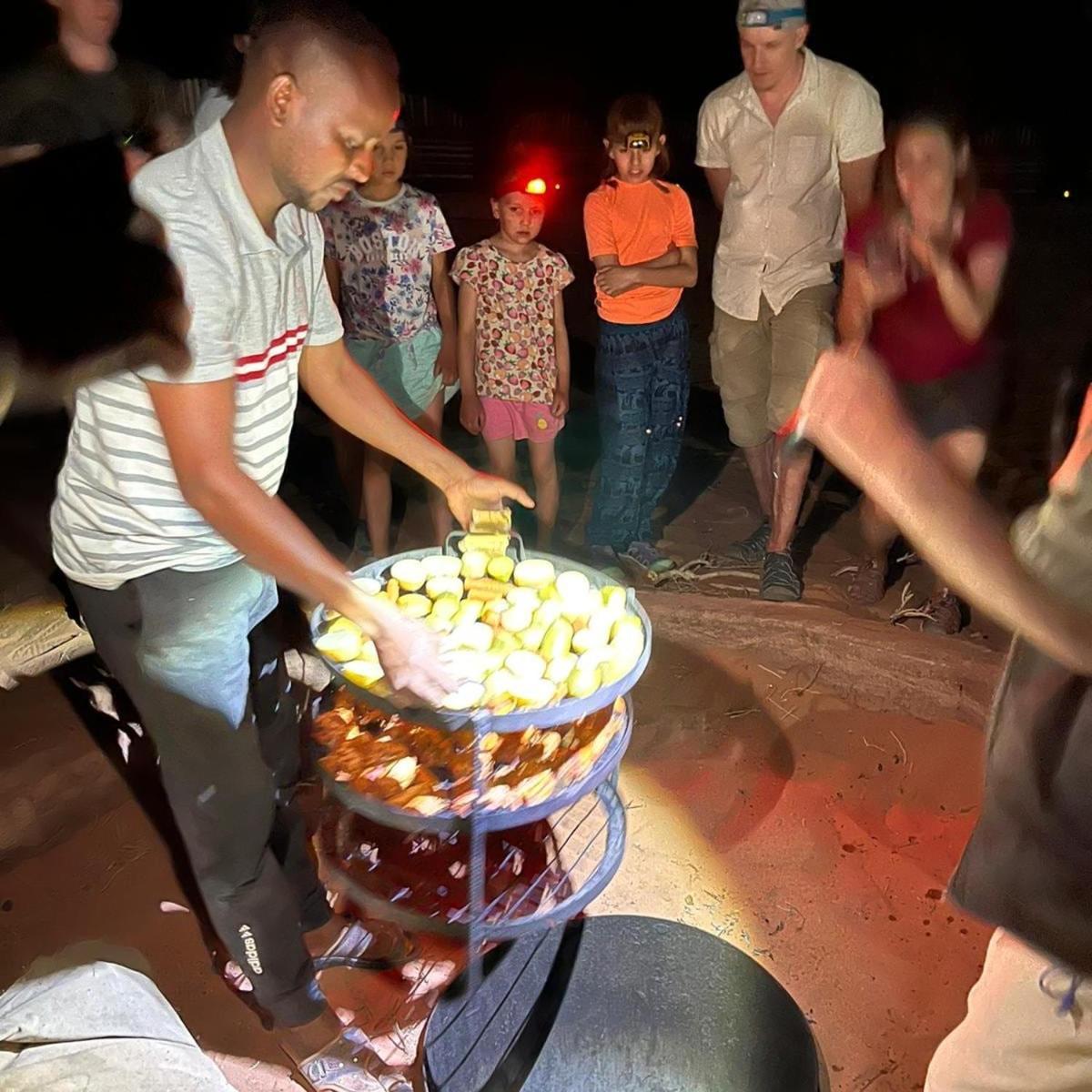 Bedouin Holidays Camp And Jeep Tours Wadi Rum Ngoại thất bức ảnh
