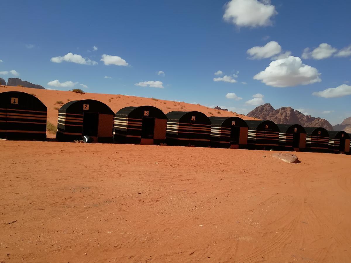 Bedouin Holidays Camp And Jeep Tours Wadi Rum Ngoại thất bức ảnh
